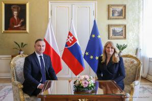 [VIDEO] Polska i Słowacja wspierają integrację Ukrainy z UE. W ostatnim czasie Andrzej Duda odwiedził Czechy i Litwę, a w piątek złoży wizytę w Republice Estońskiej.