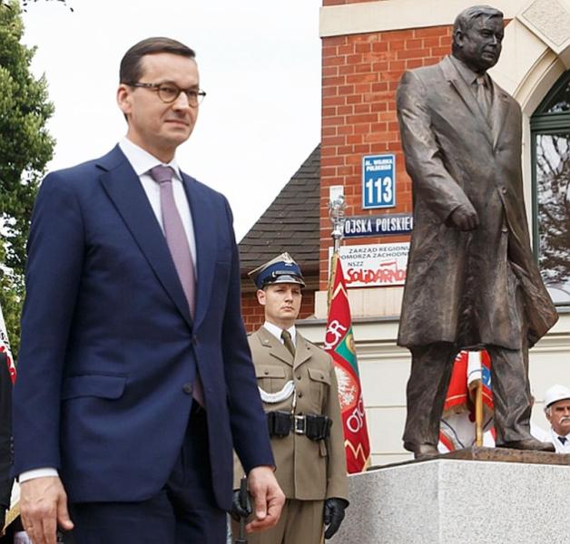 [VIDEO] Premier Mateusz Morawiecki na uroczystości odsłonięcia pomnika śp. Prezydenta RP Lecha Kaczyńskiego